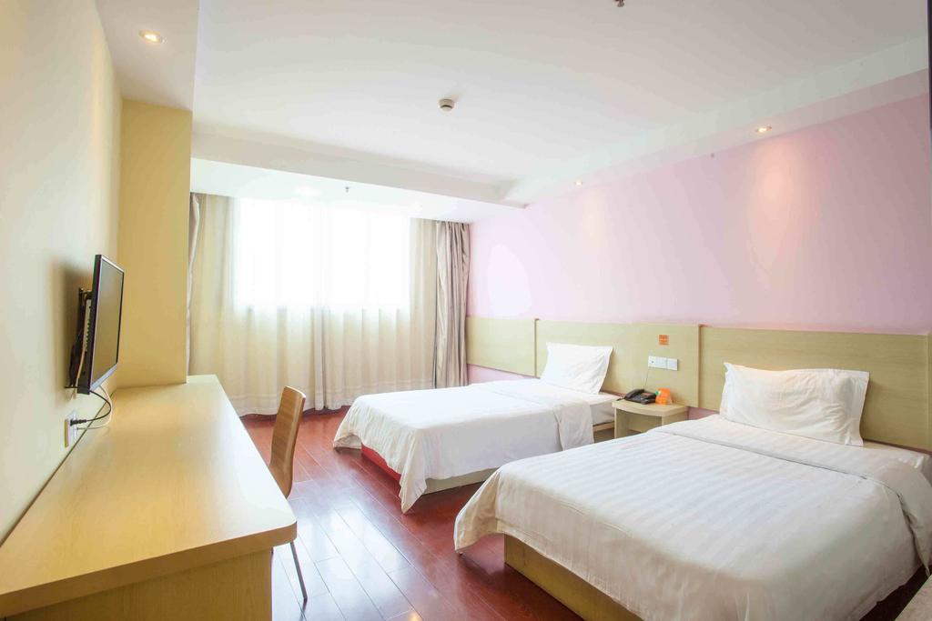 7 Days Inn Chengdu Sichuan University South Railway Station Rum bild